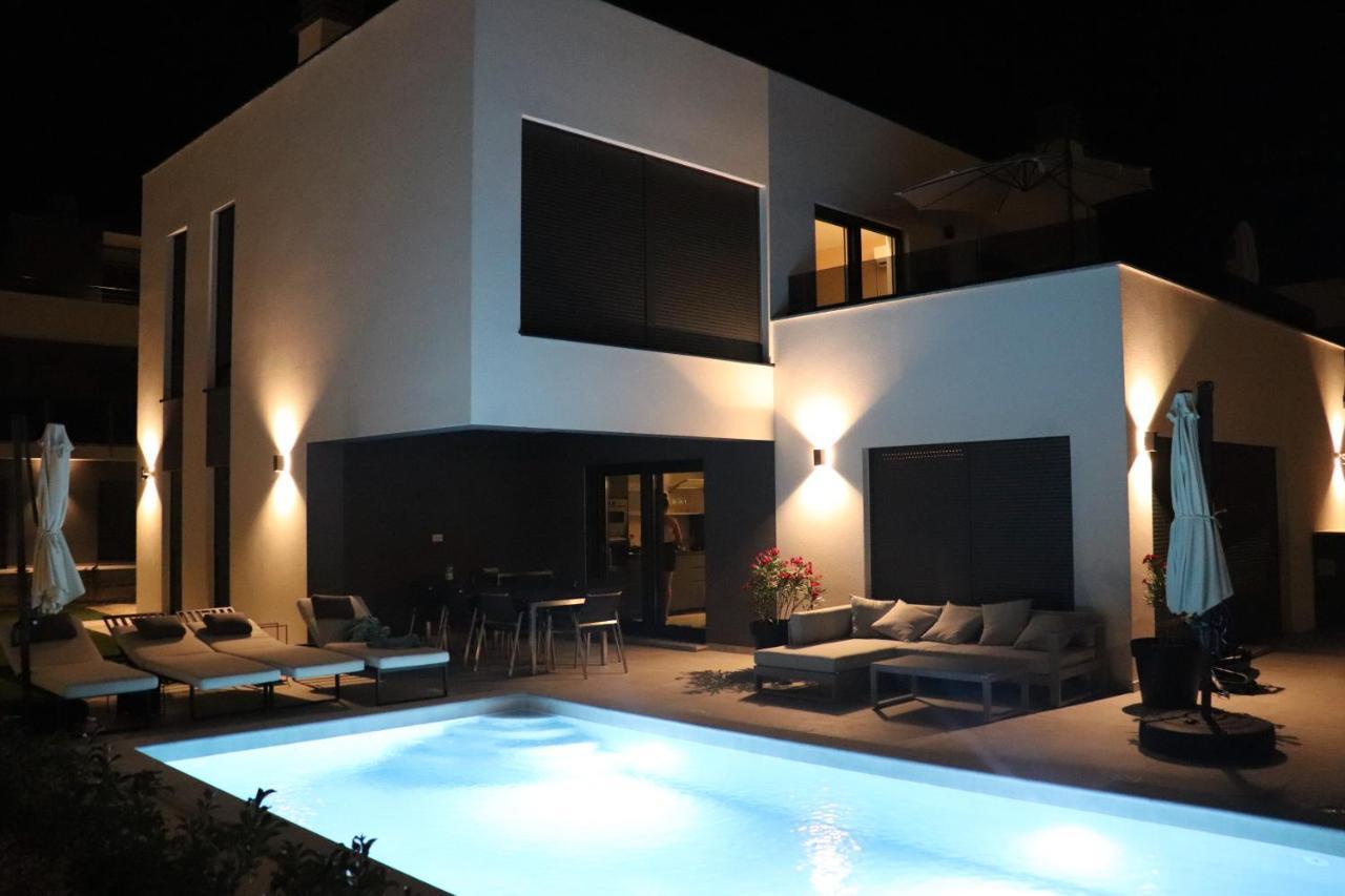 Meerbrise - Luxury Villa Банджоле Экстерьер фото